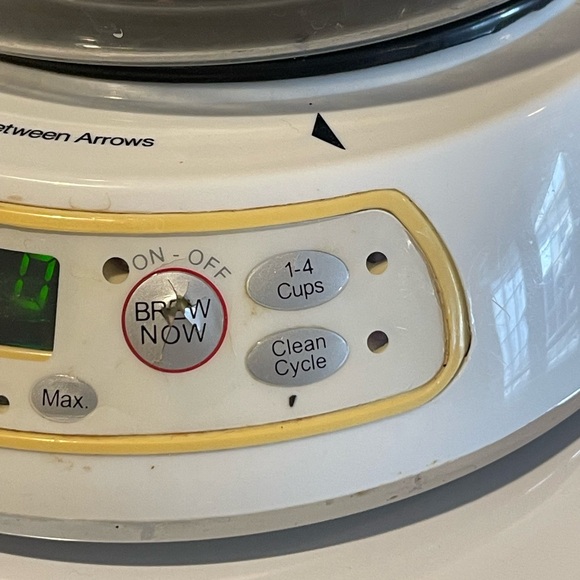 Mr. Coffee White Finish Coffee Maker - Picture 4 of 6